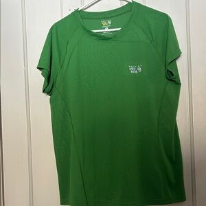 Mountain Hardwear Leaf Green Shirt